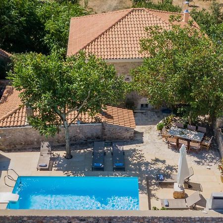 Villa Callisto- Elegant Restored Villa With Pool Γύρι Εξωτερικό φωτογραφία
