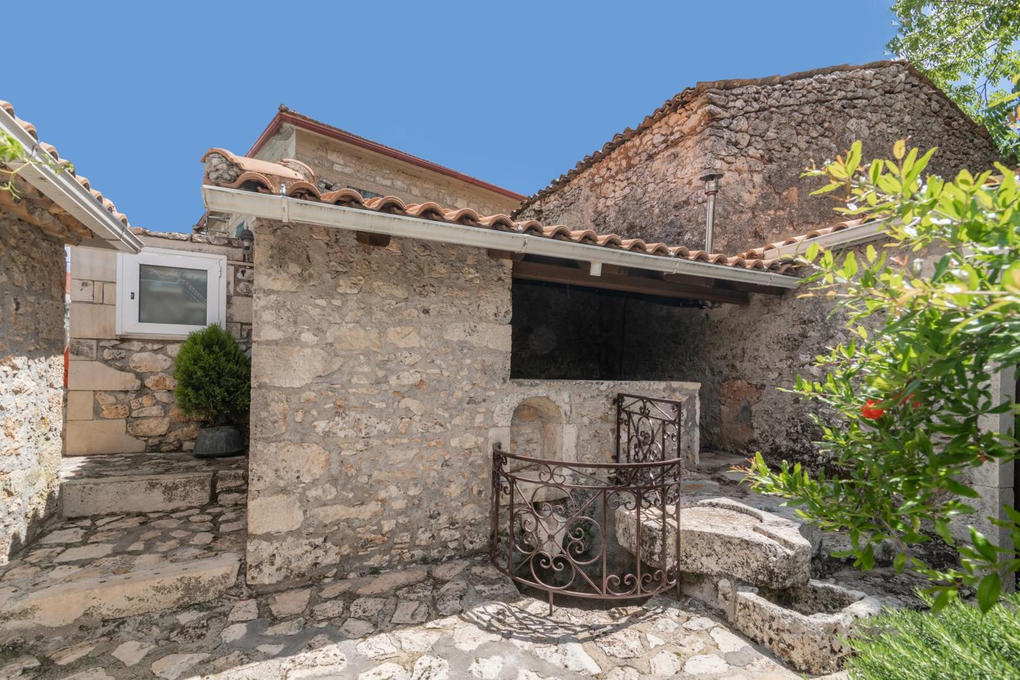 Villa Callisto- Elegant Restored Villa With Pool Γύρι Εξωτερικό φωτογραφία