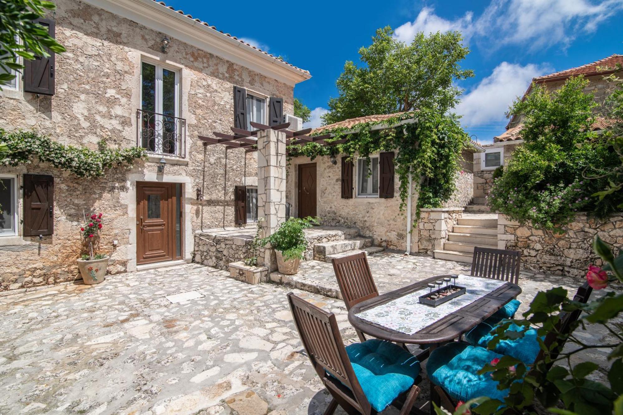 Villa Callisto- Elegant Restored Villa With Pool Γύρι Εξωτερικό φωτογραφία