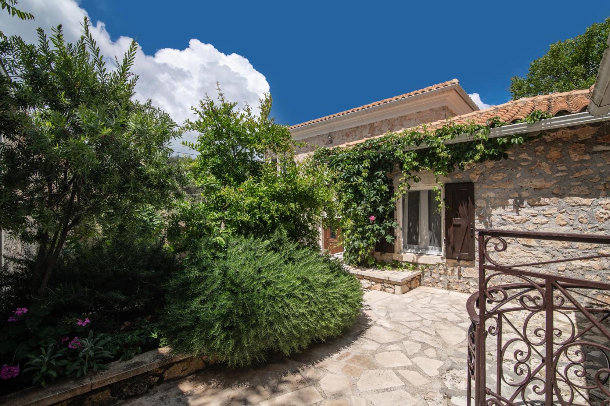 Villa Callisto- Elegant Restored Villa With Pool Γύρι Εξωτερικό φωτογραφία