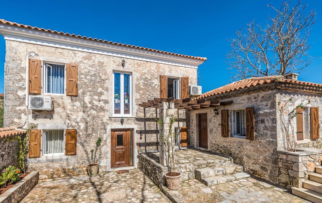 Villa Callisto- Elegant Restored Villa With Pool Γύρι Εξωτερικό φωτογραφία