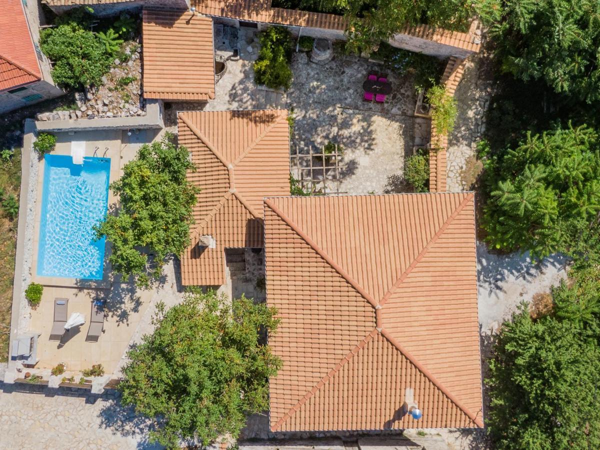 Villa Callisto- Elegant Restored Villa With Pool Γύρι Εξωτερικό φωτογραφία